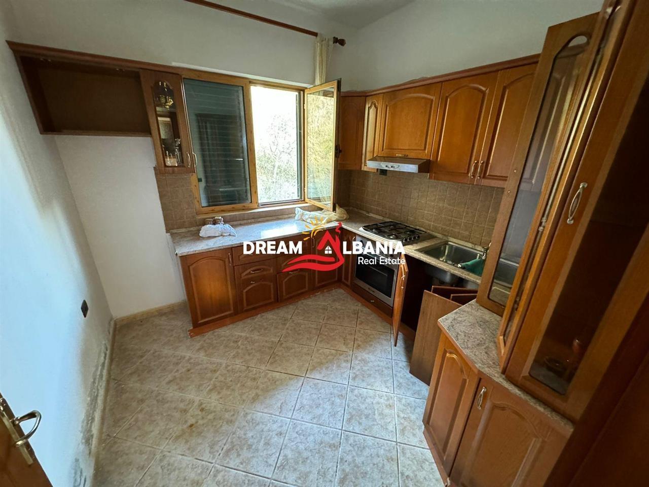3-Story Villa for Rent between Ndroqi and Little Pasha