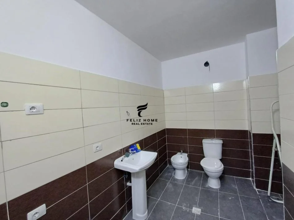 Tirane, vendesi appartamento 2+1, Piano 6, 109 m² 109.000 € (KAMEZ)