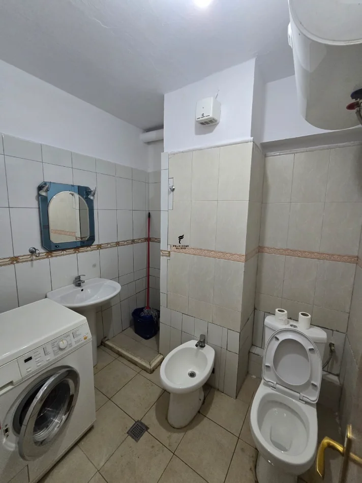 Tirane, jepet me qera apartament 1+1 Kati 2, 65 m² 500 € (RRUGA E ELBASANIT)
