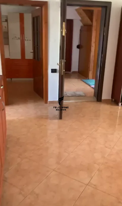 Tirane, affitto appartamento 3+1 Piano 6, 93 m² 700 € (PIAZZA RI)