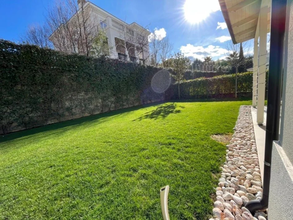 Tirane, Rent a 3-Story Villa, 660 m², €4,800 (ROLLING HILLS)