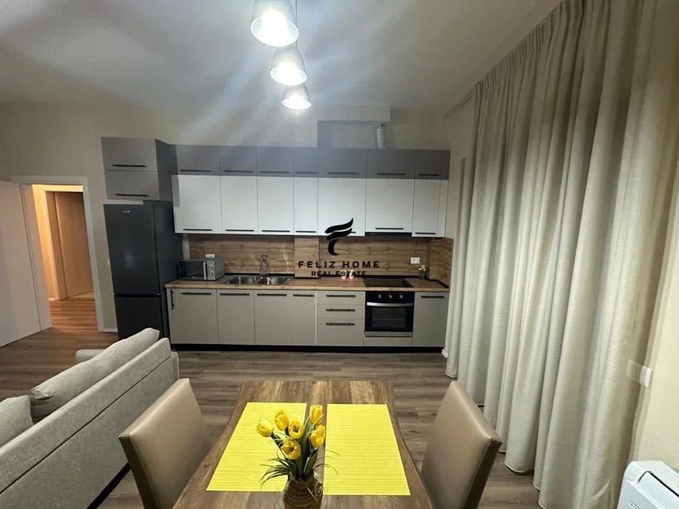 Tirana, Rent a 2+1 Apartment, 8th Floor, 110 m², €800 (CENTER)