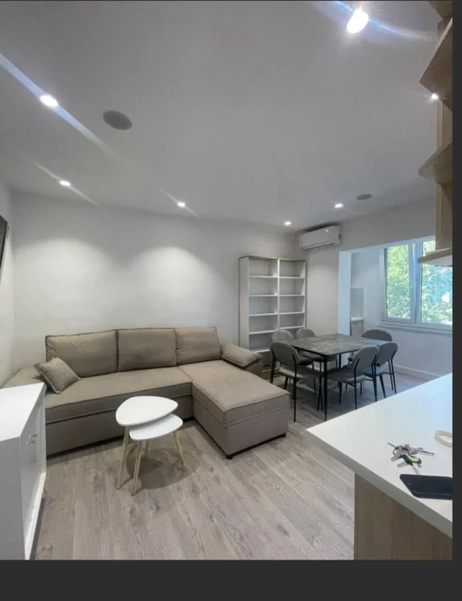 Tirana, Apartment for Rent 1+1, 4th Floor, 50 m², €650 (RRUGA ASIM VOKSHI)