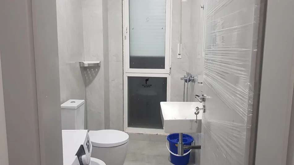 Tirane, affitto mensile appartamento 1+1 Piano 3, 60 m² 700 € (COMUNE DI PARISIT)