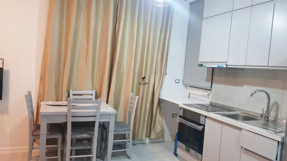 Tirane, affitto mensile appartamento 1+1 Piano 3, 60 m² 700 € (COMUNE DI PARISIT)