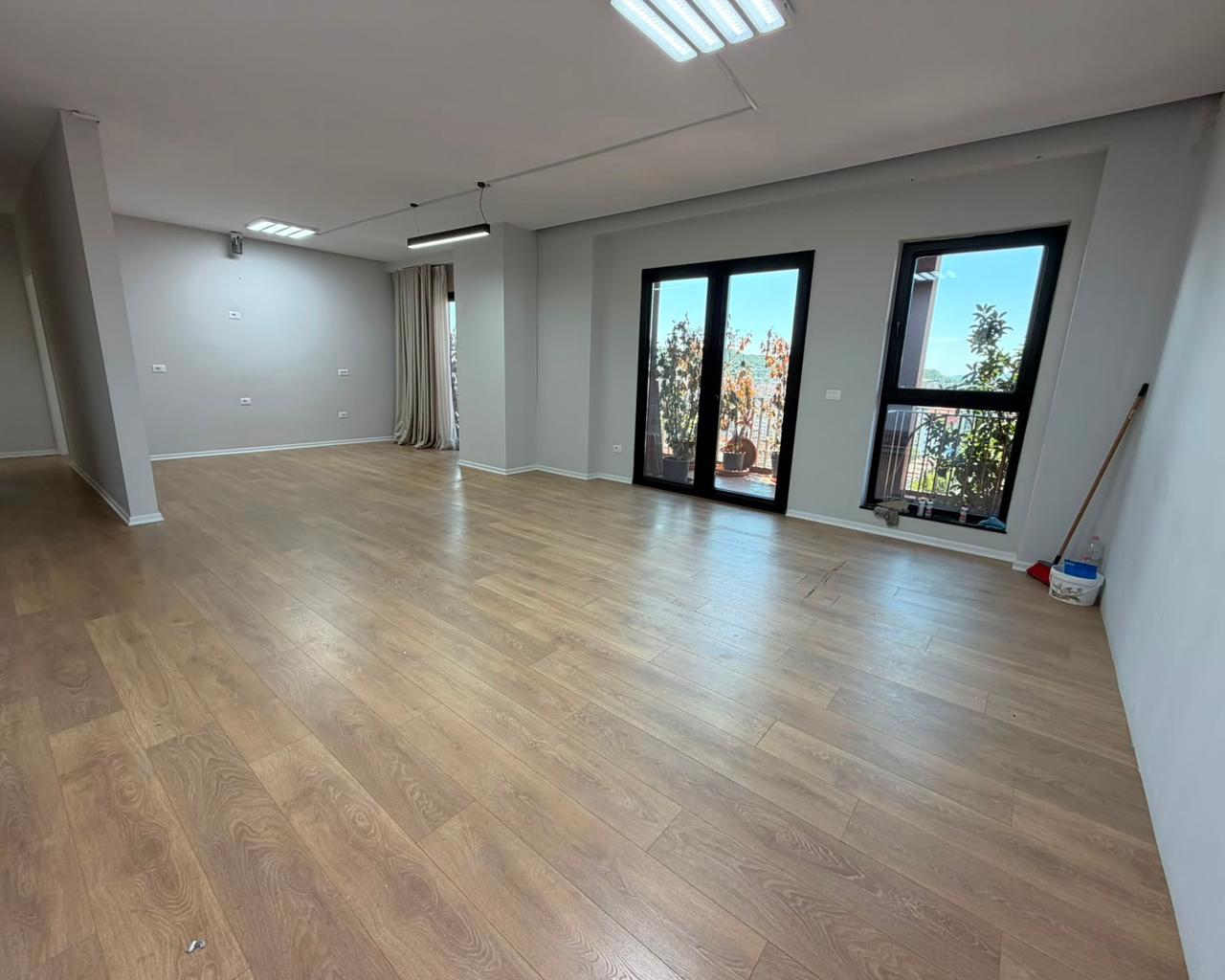 Office Space for Rent, Tirana Garden Building, Kavajes Street!