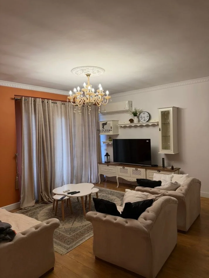 Tirane, affitto mensile appartamento 2+1 Piano 6, 80 m² 750 € (CODICE DIELLIT)