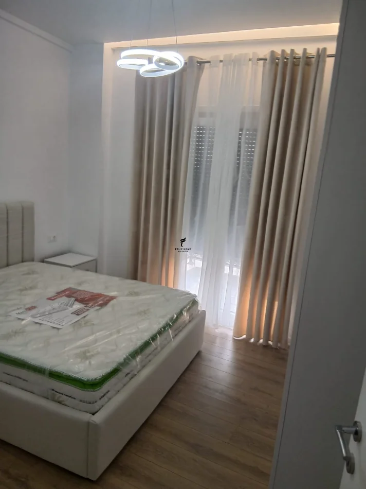 Tirane, affitto appartamento 2+1 Piano 1, 90 m² 600 € (SAUK)