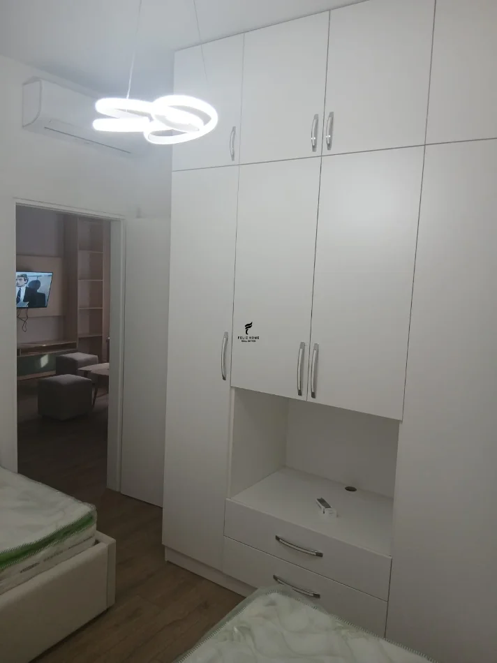 Tirane, affitto appartamento 2+1 Piano 1, 90 m² 600 € (SAUK)