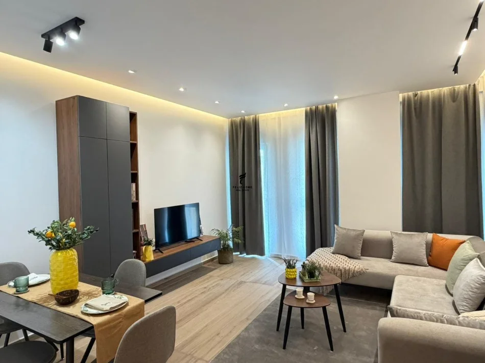 Tirana, affitto appartamento 1+1 al terzo piano, 72 m², 720 € (ZOGU I ZI)