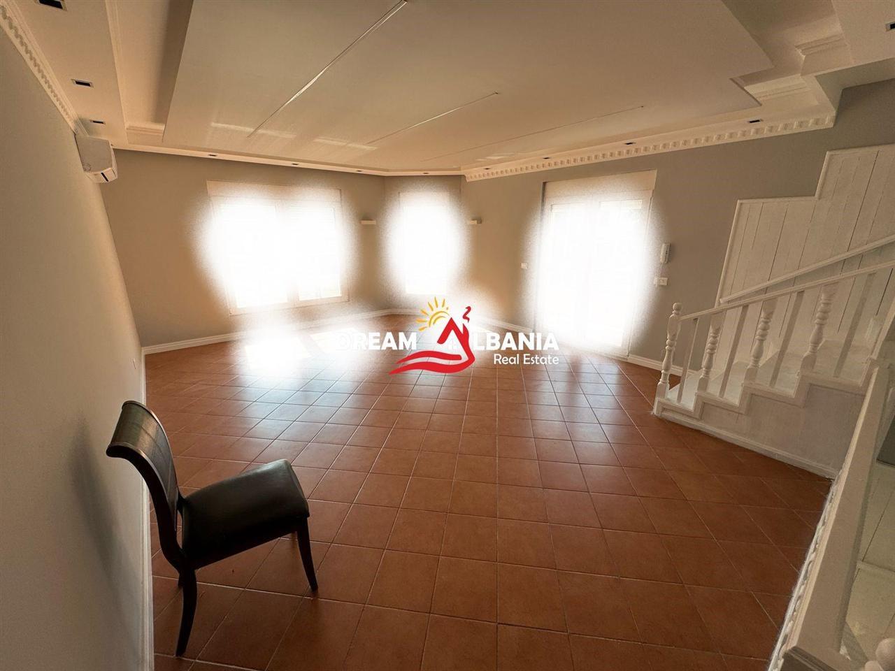 Villa in vendita in via Elbasanit (ID 4151190)