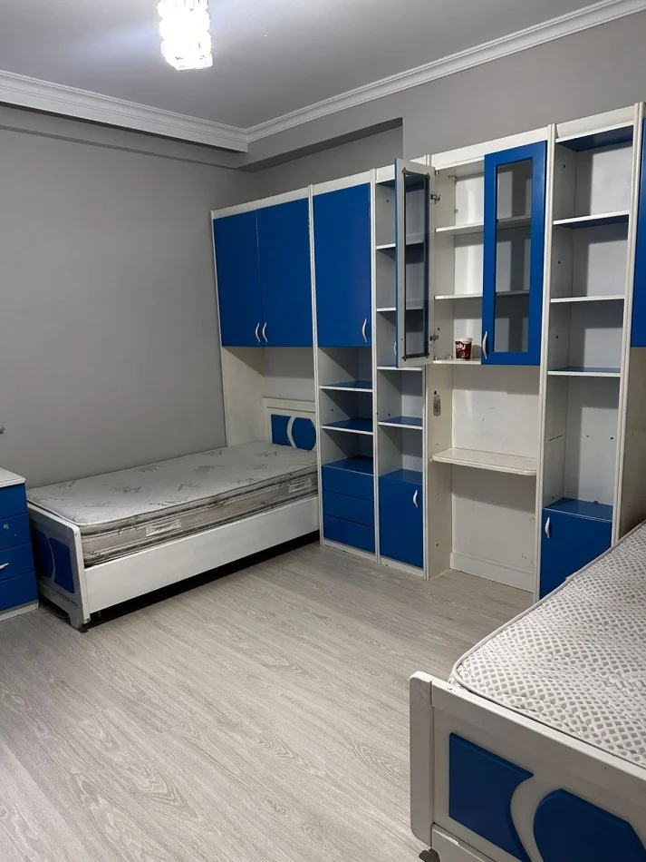 Tirane, apartment for rent, 3+1, 5th Floor, 150 m², €1,000 (Near Tirana Main Station)