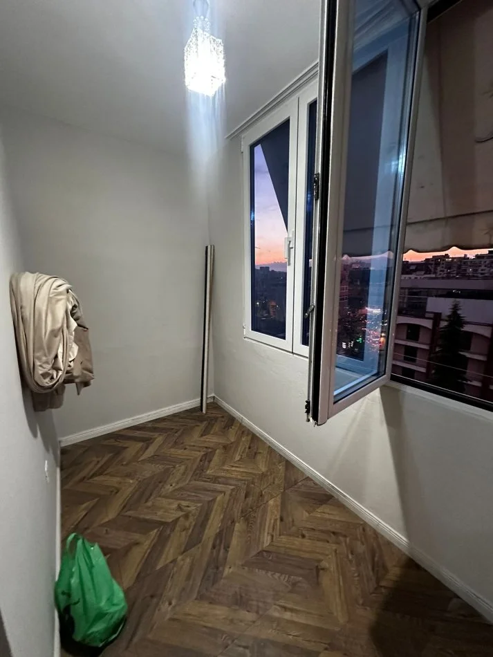 Tirane, apartment for rent, 3+1, 5th Floor, 150 m², €1,000 (Near Tirana Main Station)