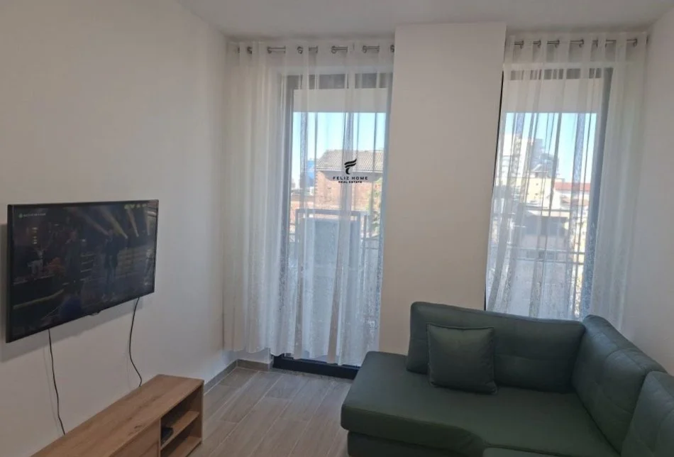 Tirana, Rent a 1+1 Apartment on the 2nd Floor, 70 m², €750 (MINE PEZA)