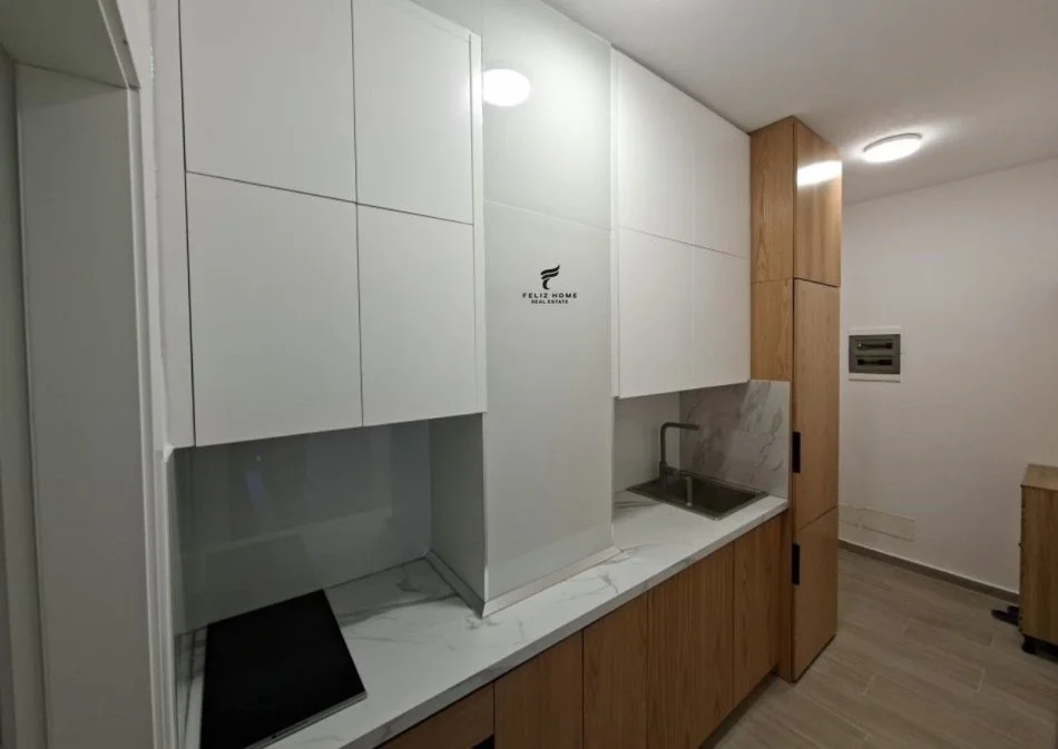 Tirana, Rent a 1+1 Apartment on the 2nd Floor, 70 m², €750 (MINE PEZA)