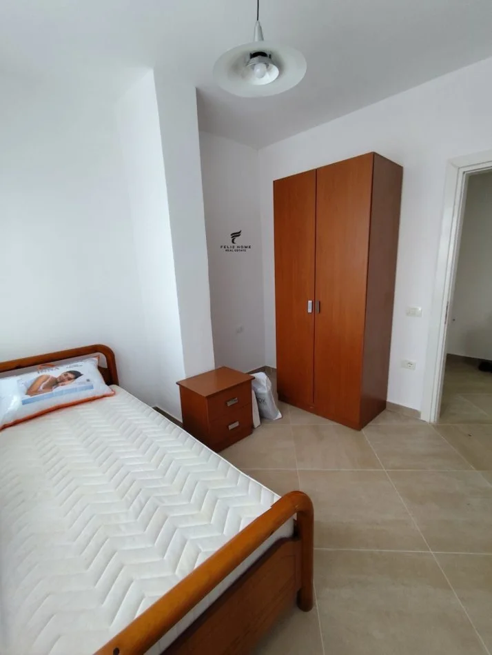 Tirane, affitto appartamento 2+1 Piano 4, 96 m² 450 € (Yzberisht)