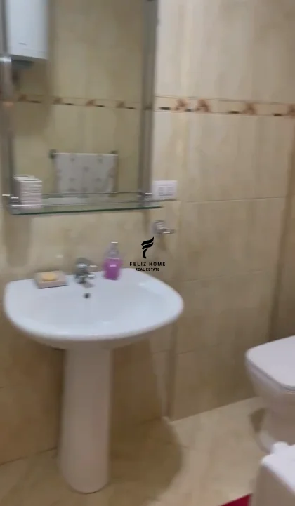 Tirana, affitto appartamento 1+1 al terzo piano, 70 m², 600 € (MYSLYM SHYRI)
