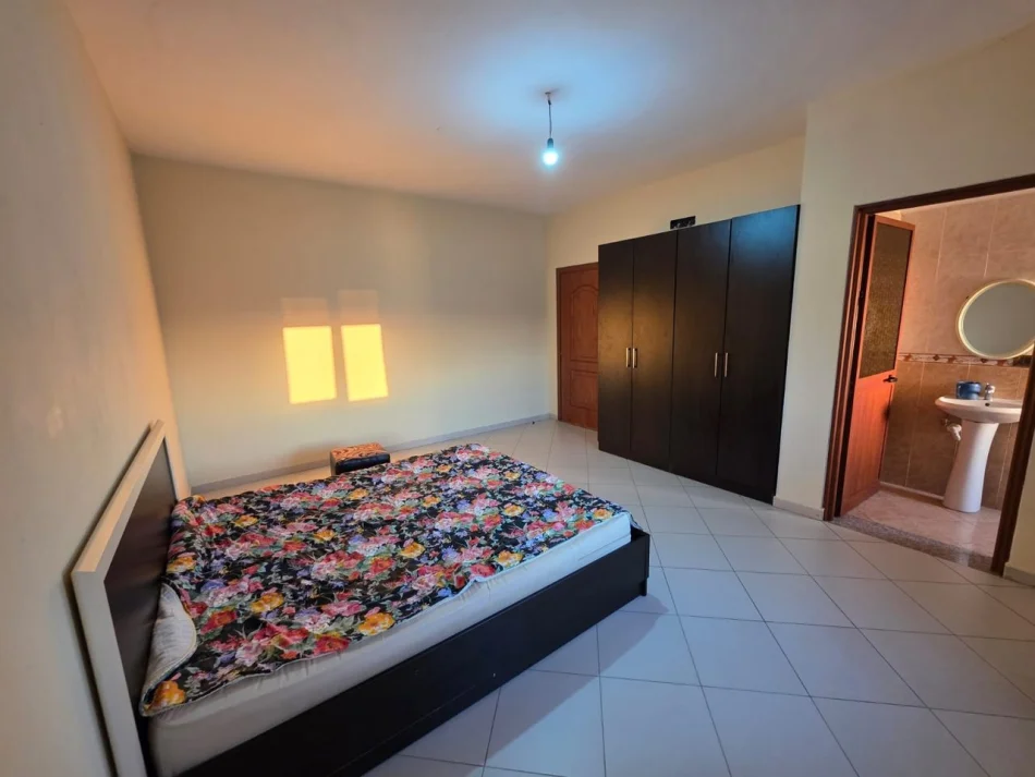 Tirane, affitto appartamento 1+1 Piano 2, 70 m² 300 € (Sauk)