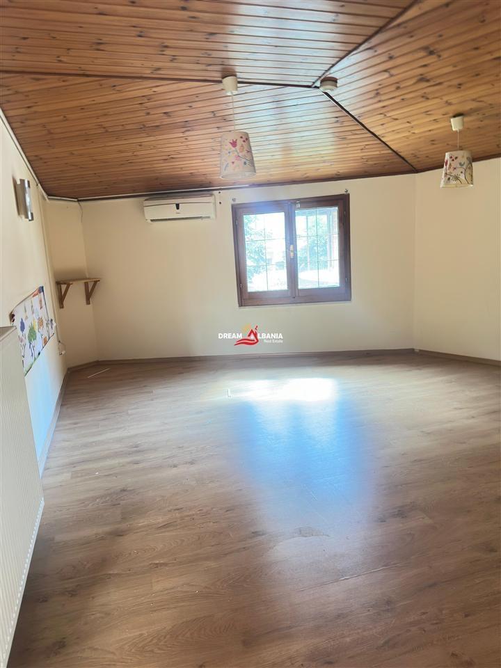 3-Storey Villa for Rent, Paris Municipality (ID 4251422)