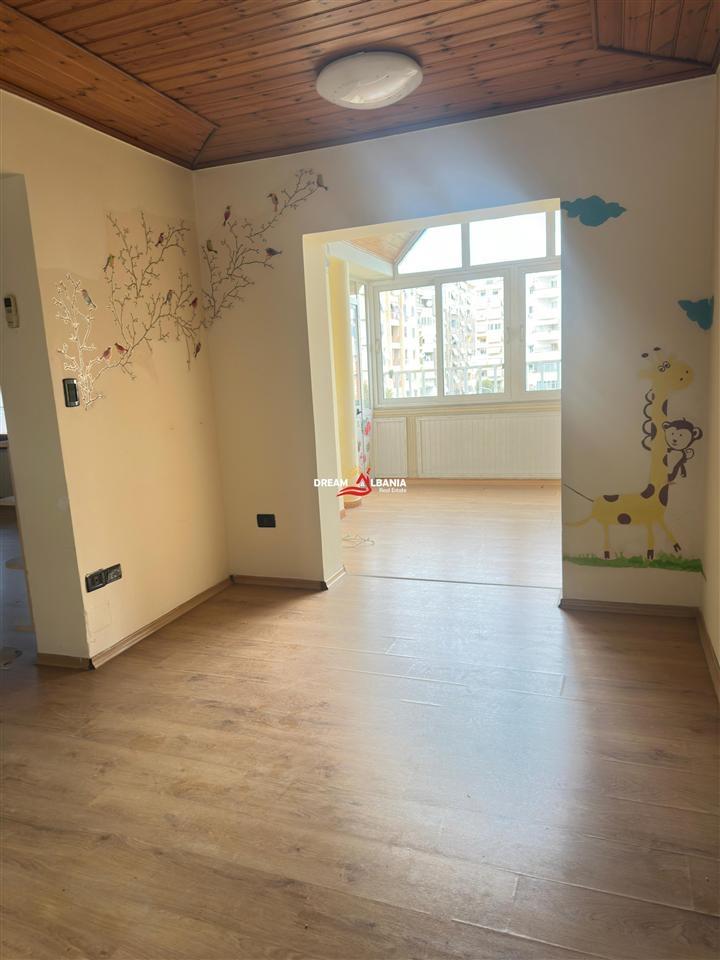 3-Storey Villa for Rent, Paris Municipality (ID 4251422)