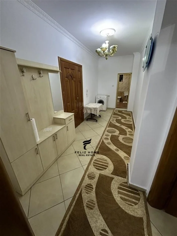 Tirane, jepet me qera apartament 2+1 Kati 1, 140 m² 600 € (5 MAJI)