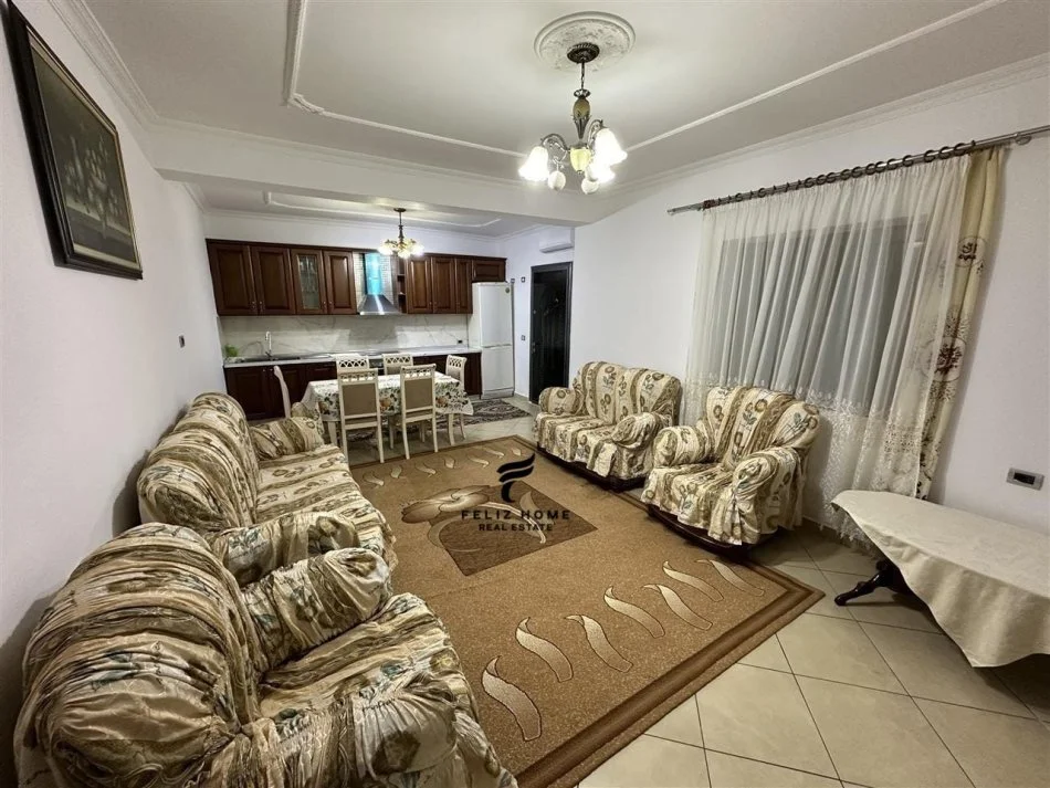 Tirane, jepet me qera apartament 2+1 Kati 1, 140 m² 600 € (5 MAJI)
