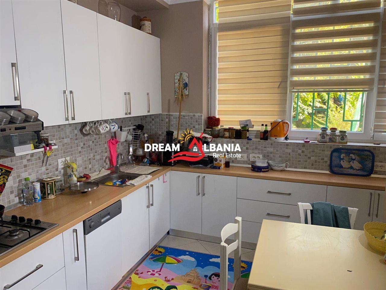 Vile 3 piani in vendita a Peze (ID 4151194)