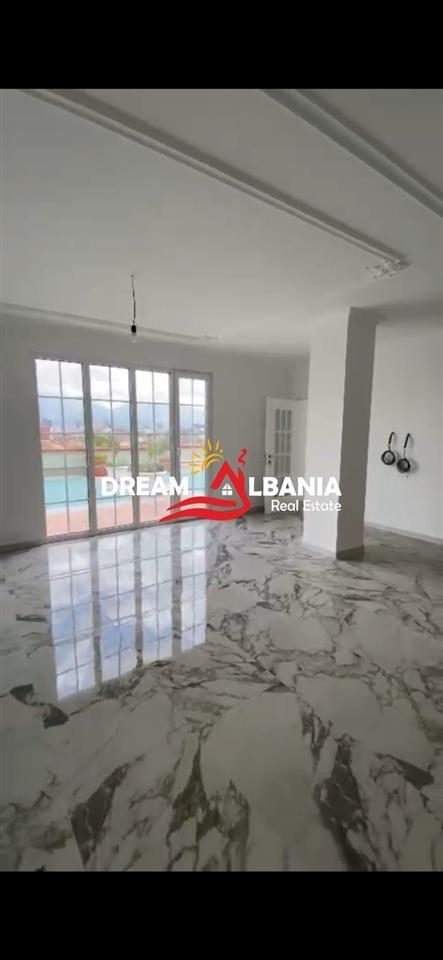 Ambiente per ufficio in affitto a Rrugen Besim Alla (ID 42611274)