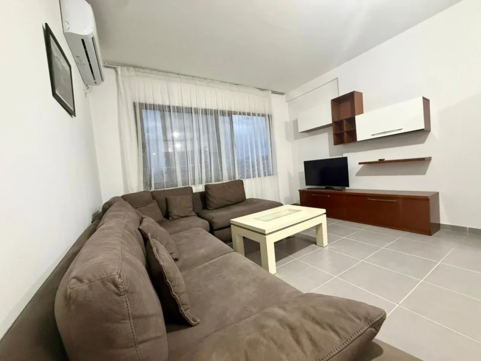 Tirane, Apartment 2+1 for Rent, 6th Floor, 100 m², €500 (Astir)