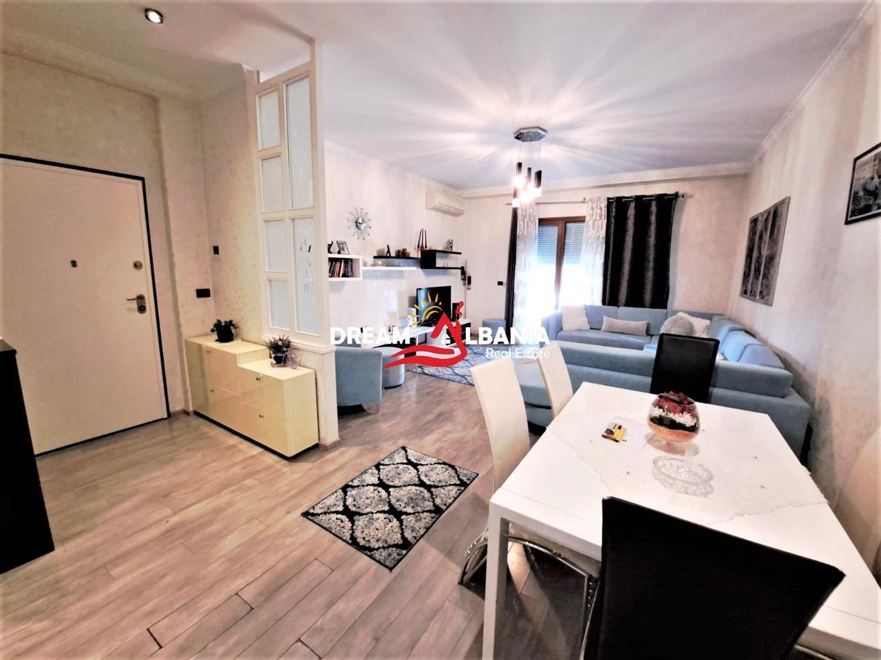 3-Storey Villa for Rent in Blloku i Vilave Selite