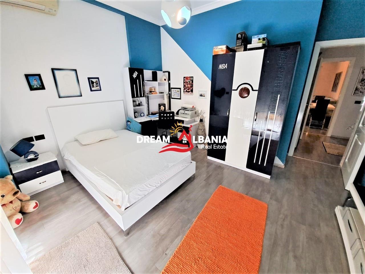 3-Storey Villa for Rent in Blloku i Vilave Selite