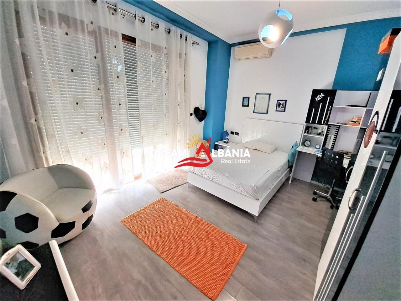 3-Storey Villa for Rent in Blloku i Vilave Selite