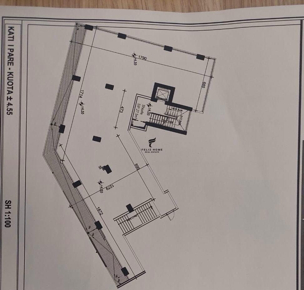 ZYRE ME QERA 358 M2 ASTIR 2.000 EURO