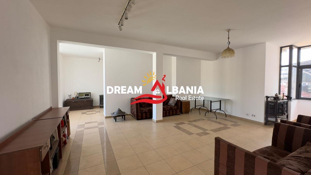 Ambient Business/Office for Rent in Center (ID 42611116)