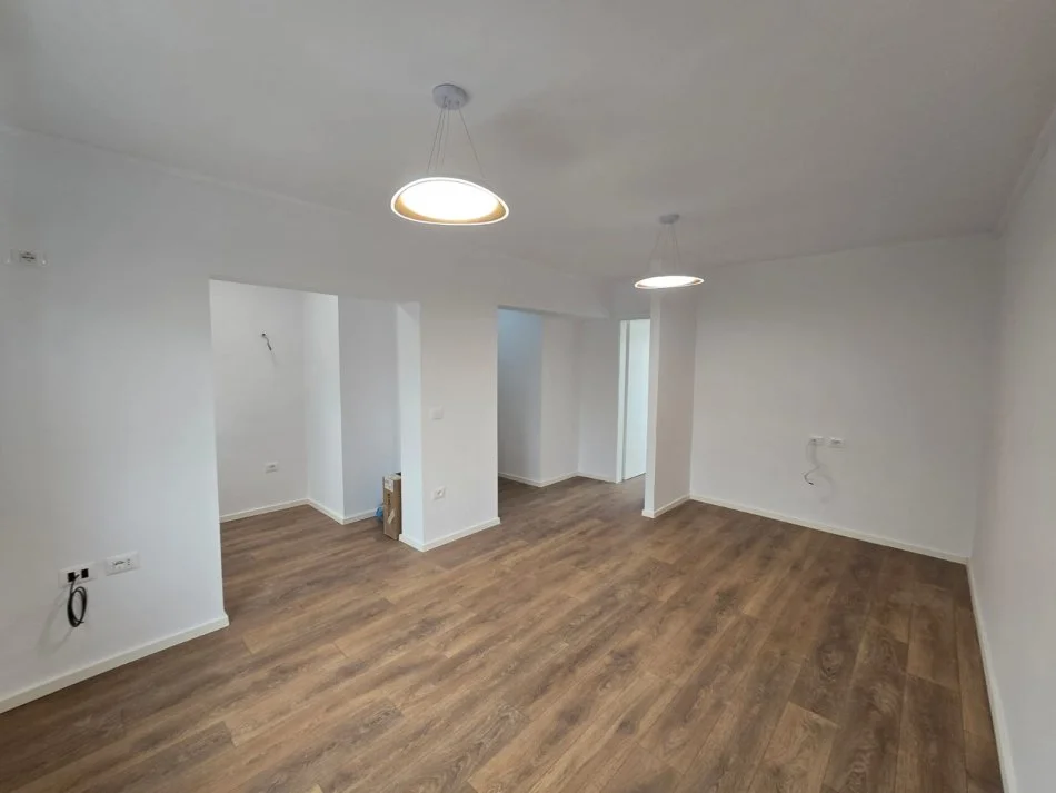 Tirane, vendesi appartamento 1+1+Balcone Piano 4, 40 m² 88.000 € (ALI DEMI)
