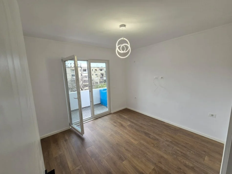 Tirane, vendesi appartamento 1+1+Balcone Piano 4, 40 m² 88.000 € (ALI DEMI)
