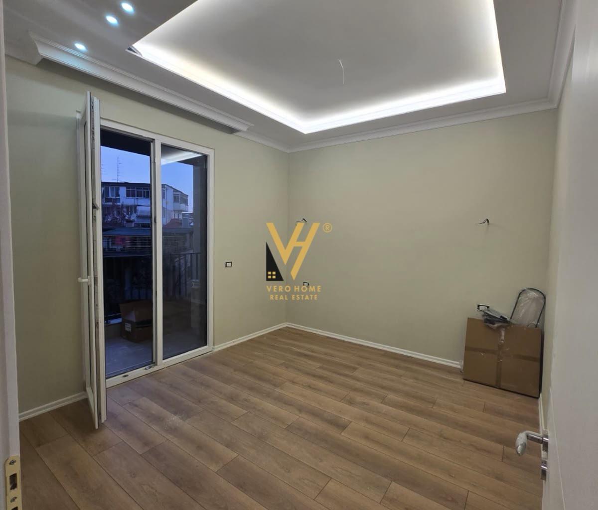 OFFICE FOR RENT 67 M2 IN PARISIT MUNICIPALITY FOR 600 EURO