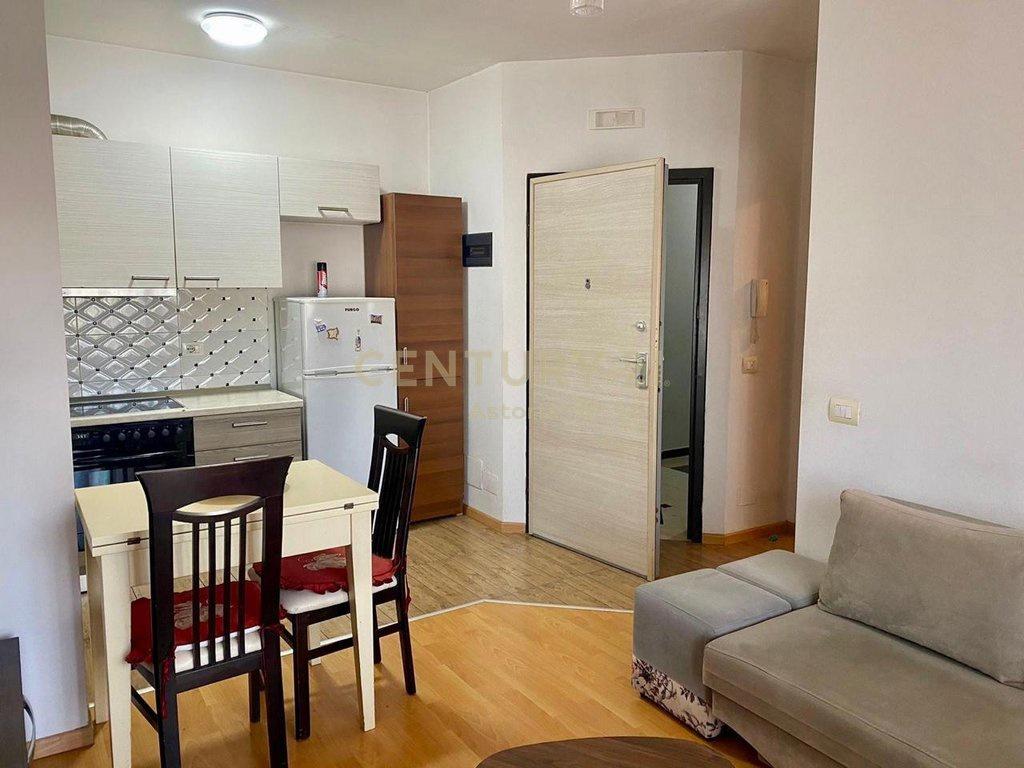 Jepet con Affitto Appartamento 1+1 a Xhamllik