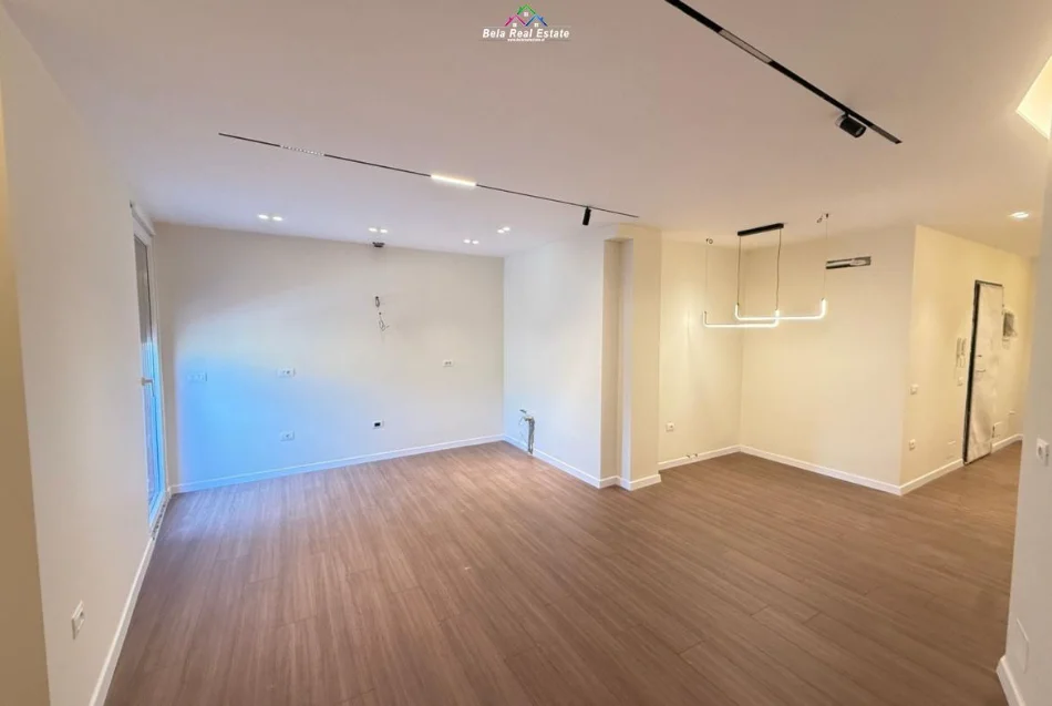 Tirane, appartamento 2+1 Piano 5, 79 m² 196.000 € (distretto Shkozes)