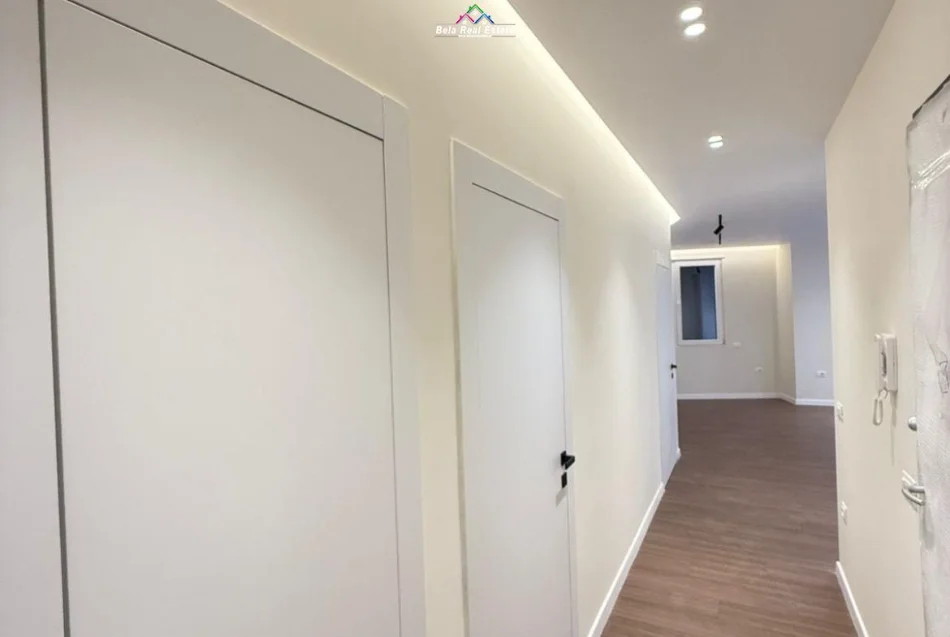 Tirane, appartamento 2+1 Piano 5, 79 m² 196.000 € (distretto Shkozes)