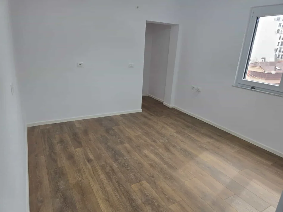 Tirana, appartamento 1+1 al quarto piano, 40 m², 122.000 € (Via Dervish Hekali)