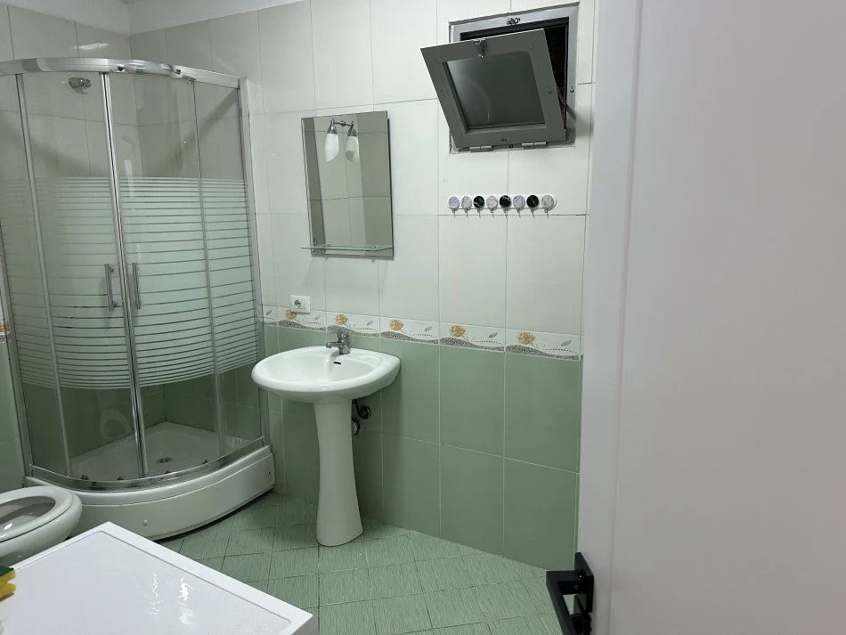 Tirane, appartamento in vendita 2+1+Balcone Piano 9, 96 m² 157.000 € (ASTIR)