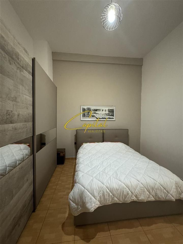 APPARTAMENTO CON AFFITTO 1+1 VIA DIBRES 550 EURO