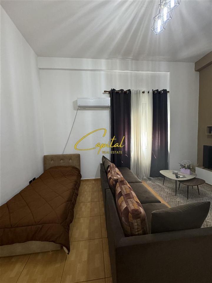 APPARTAMENTO CON AFFITTO 1+1 VIA DIBRES 550 EURO