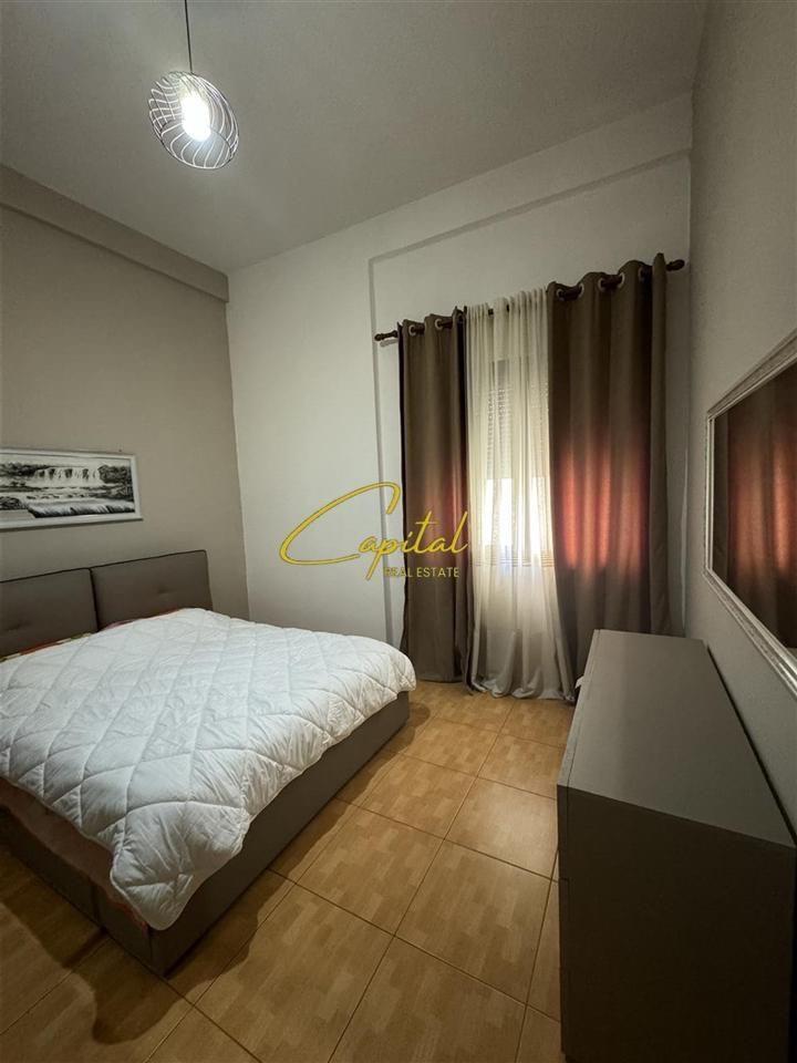 APPARTAMENTO CON AFFITTO 1+1 VIA DIBRES 550 EURO