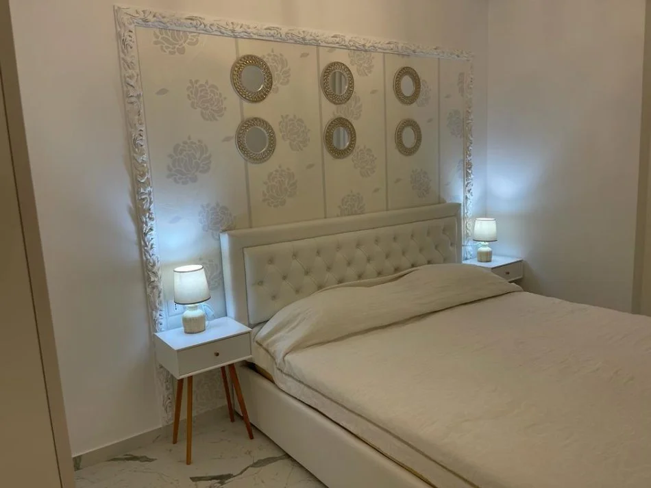 Tirane, Apartment for Sale 1+1, 6th Floor, 77 m², €225,000 (RRUGA E KAVAJES)