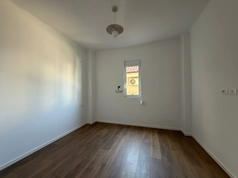 Tirane, vendesi appartamento 1+1 Piano 3, 47 m² 108.000 € (LAPRAKE)