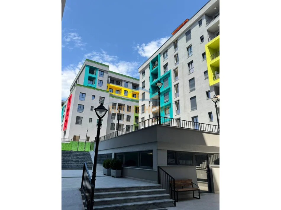 Tirane, one-bedroom apartment with balcony, 3rd floor, 84 m², €95,000 (Paskuqan)