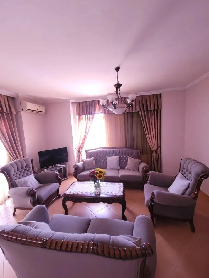 Tirane, jepet me qera apartament 2+1 Kati 8, 125 m² 750 € (Bulevardi Gjergj Fishta)