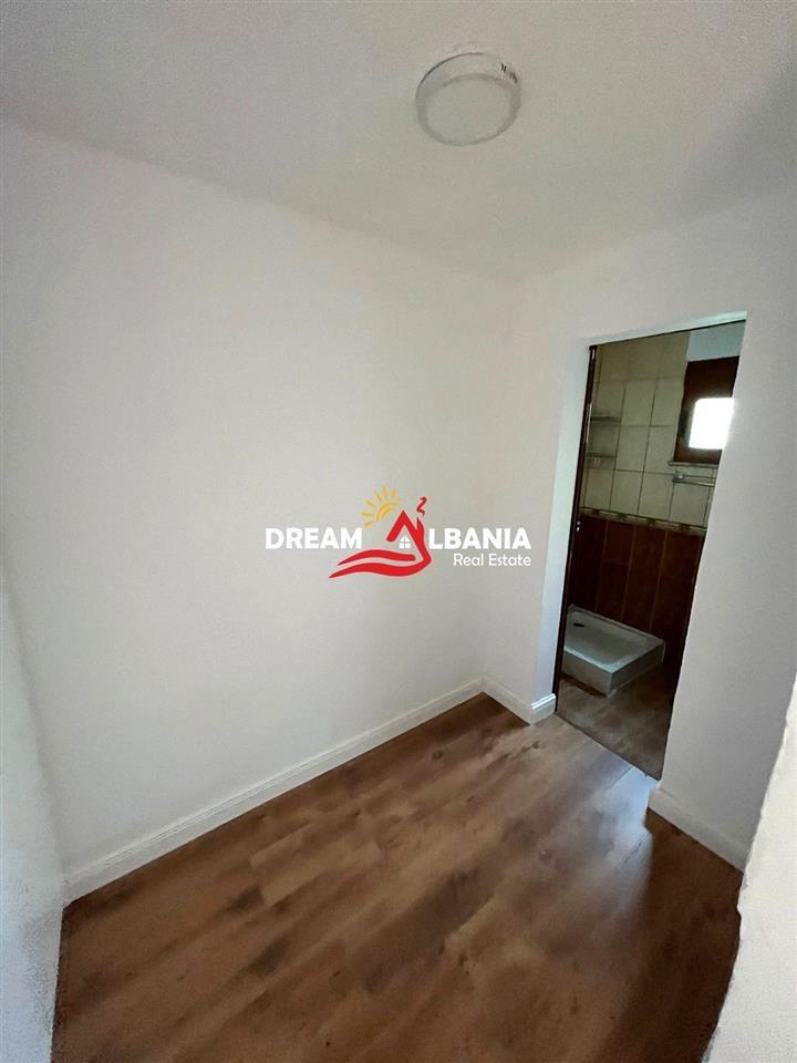Vile privata 3+1+2 in vendita vicino al Mercato Nuovo, ID 4141042